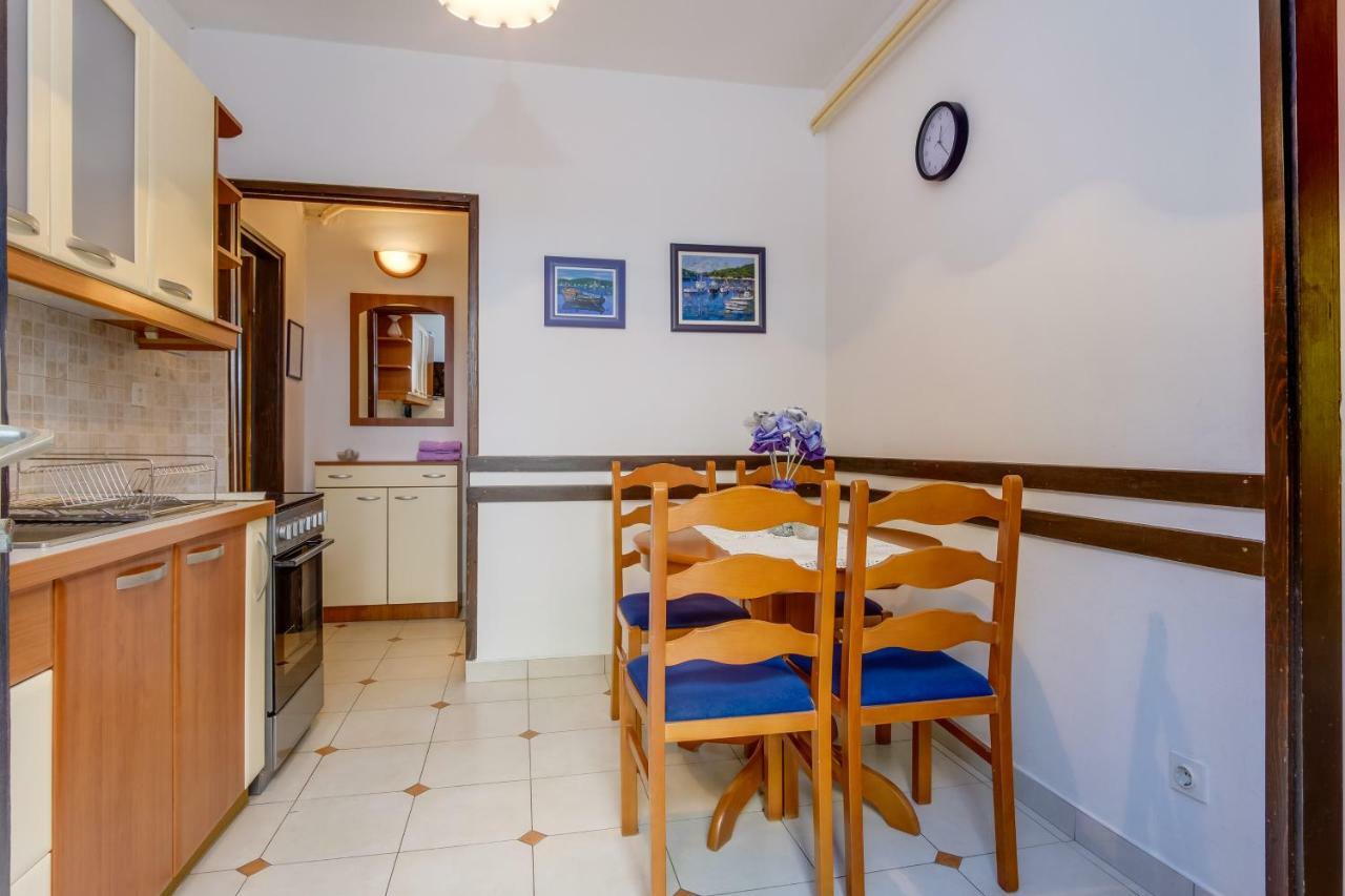 Apartman Anamarija マリ・ロシニュ エクステリア 写真